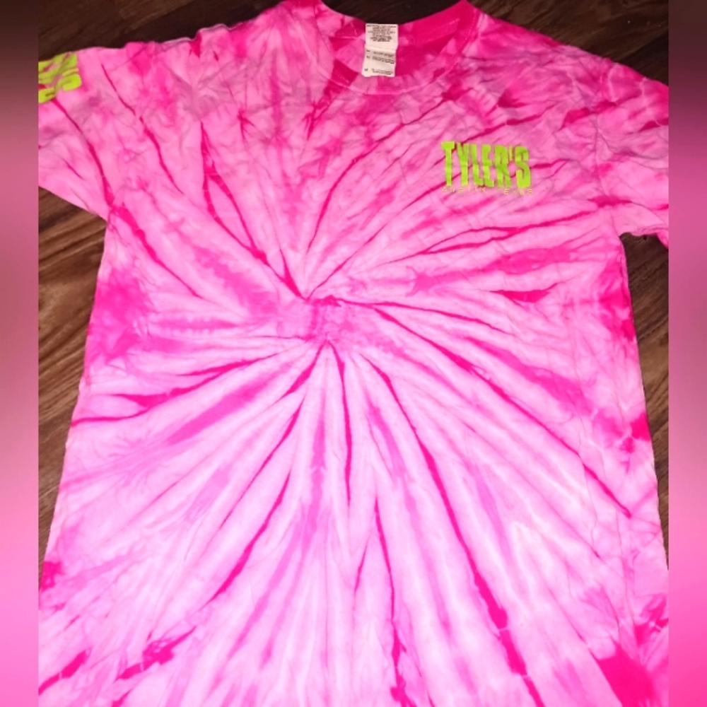 TYLER'S TYLERS PINK TIE DYE MEDIUM MED M TEE SHIRT AUSTIN TEXAS